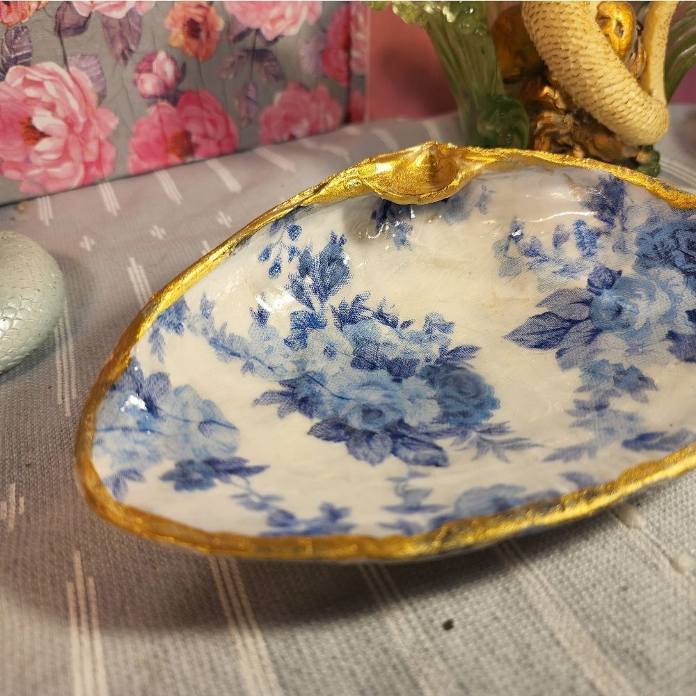DECOUPAGE CLAM SHELL DECOUPAGE FLOWERS TRINKET DISH - Picture 5 of 11